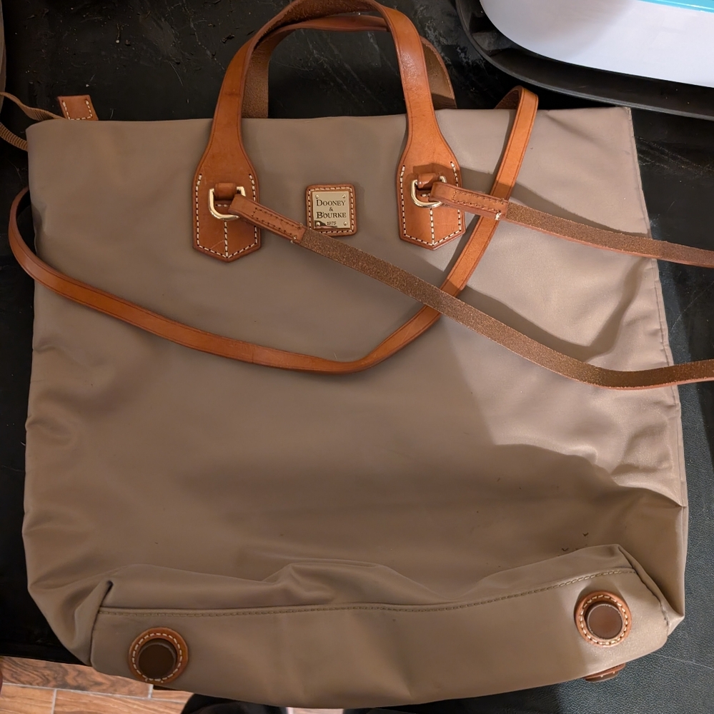 Dooney & Bourke One Size Satchel